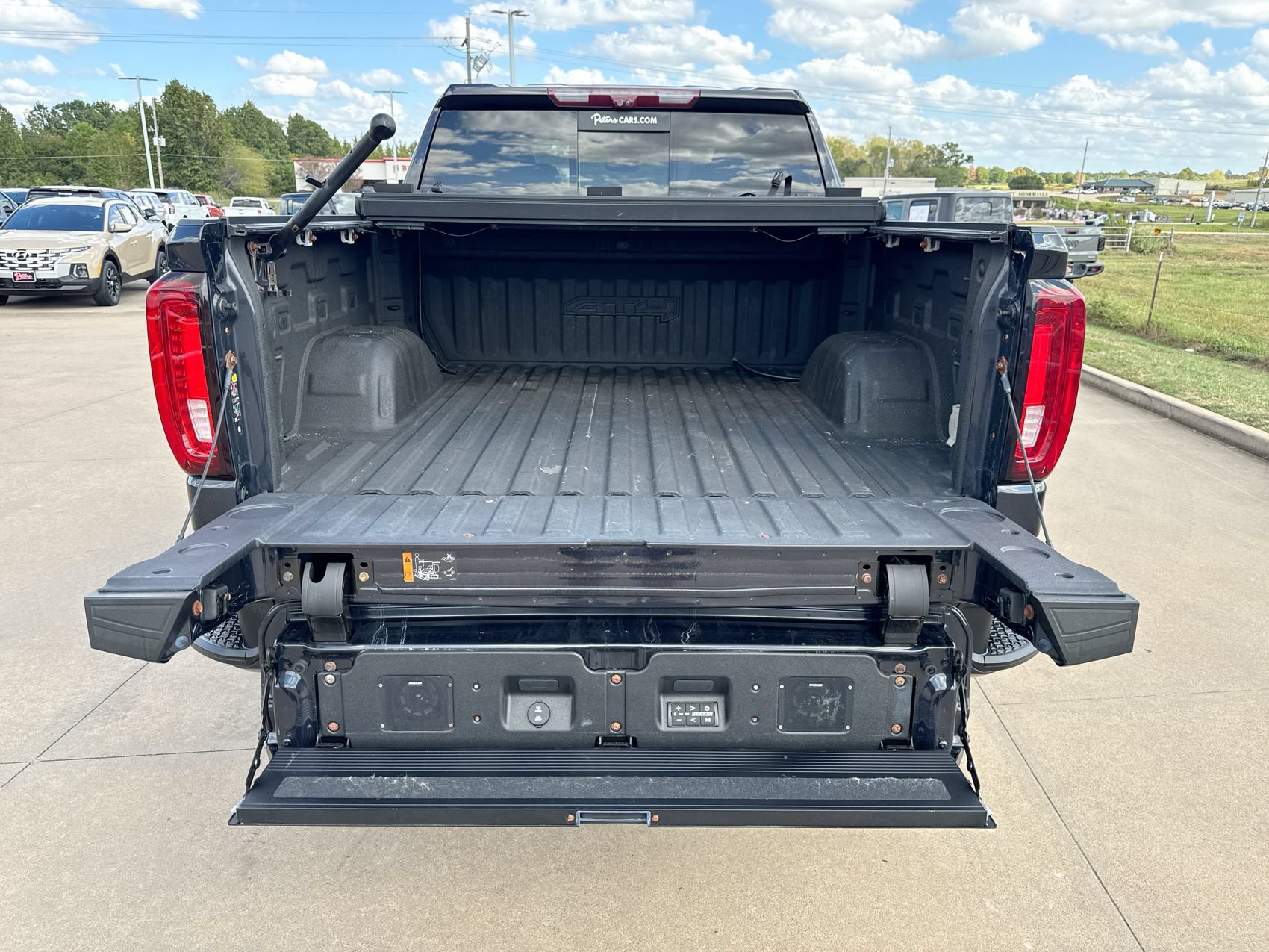 Used 2023 GMC Sierra 1500 AT4 w/ AT4 Premium Package AWD/4WD image 24