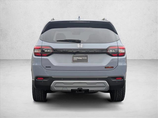 New 2025 Honda Pilot TrailSport image 8