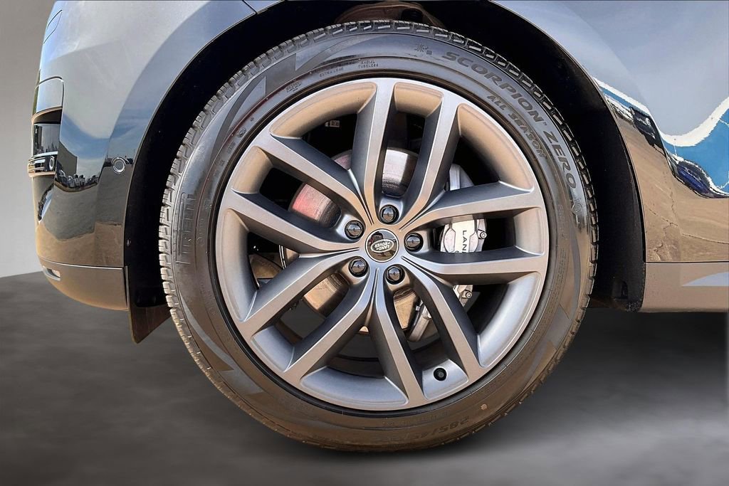 Certified 2025 Land Rover Range Rover Sport SE image 8