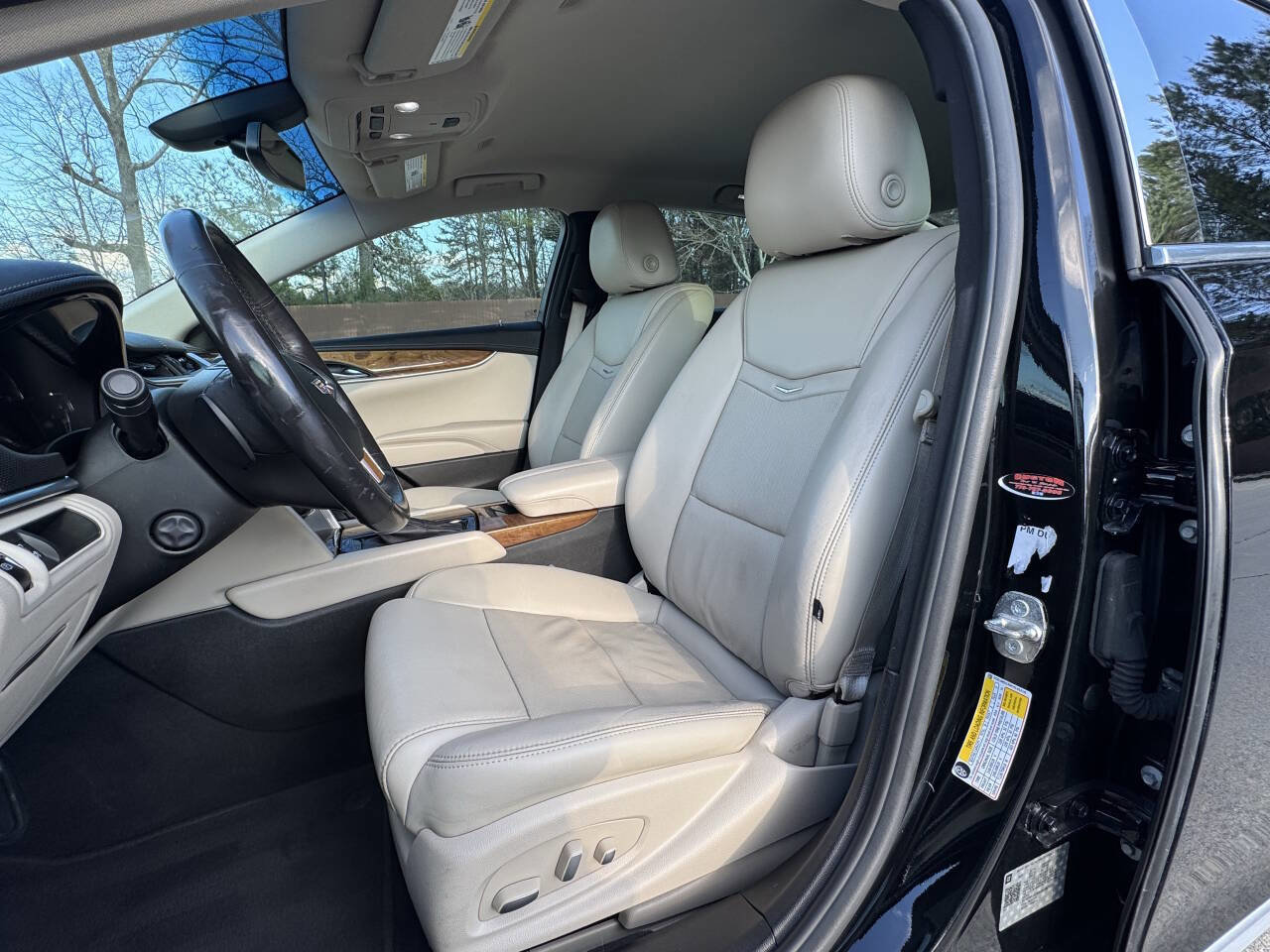 Used 2019 Cadillac XTS Luxury image 5