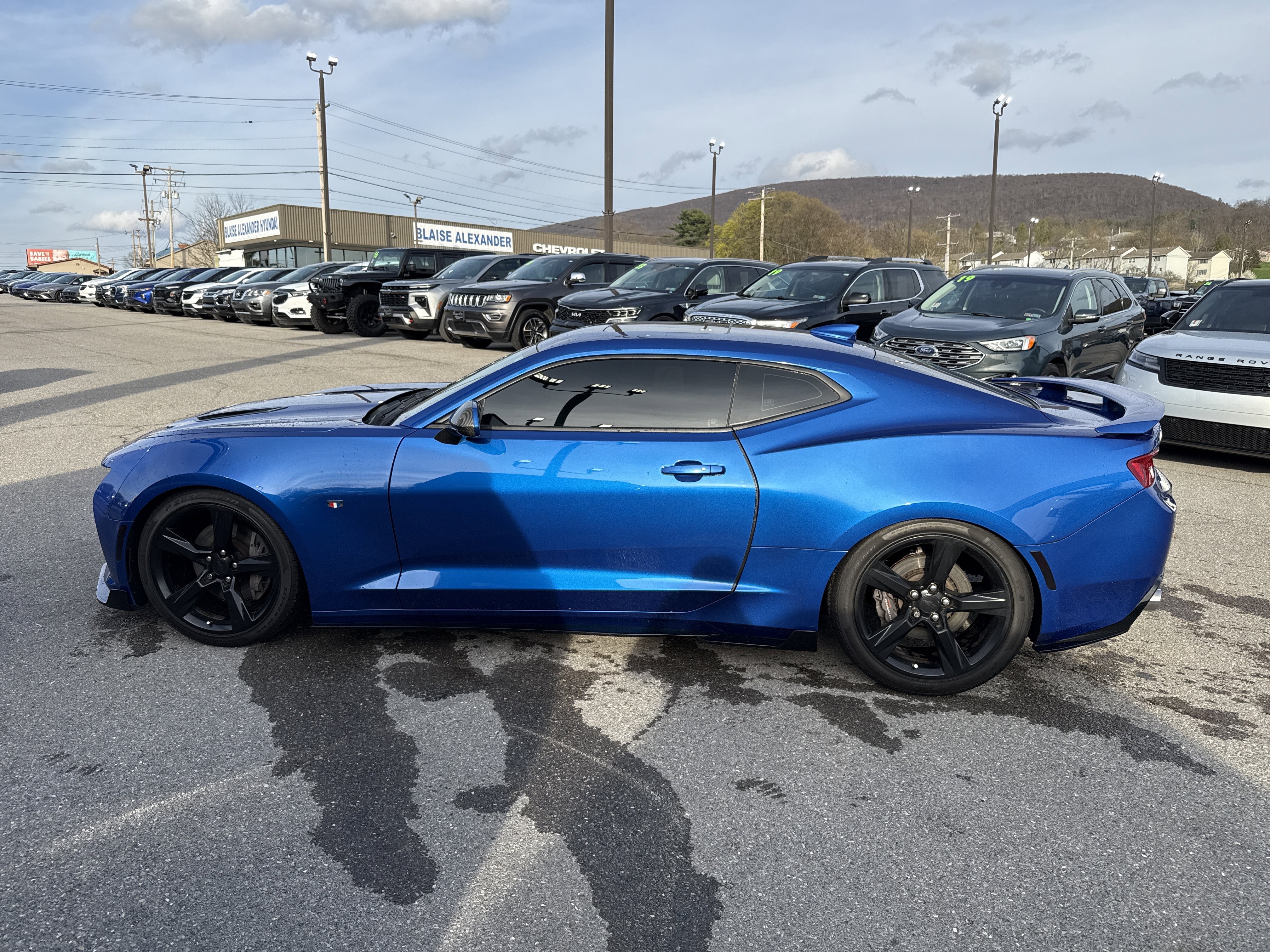Used 2017 Chevrolet Camaro SS image 8