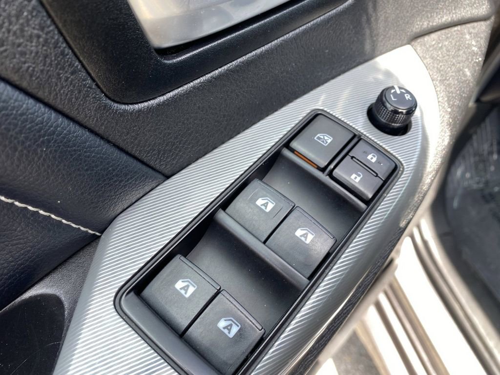Certified 2019 Toyota Sienna SE FWD image 25