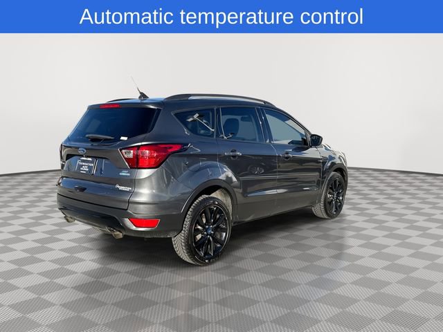 Used 2019 Ford Escape SE image 9