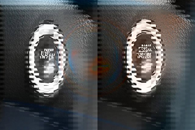 Used 2022 GMC Terrain SLE w/ Driver Convenience Package image 32