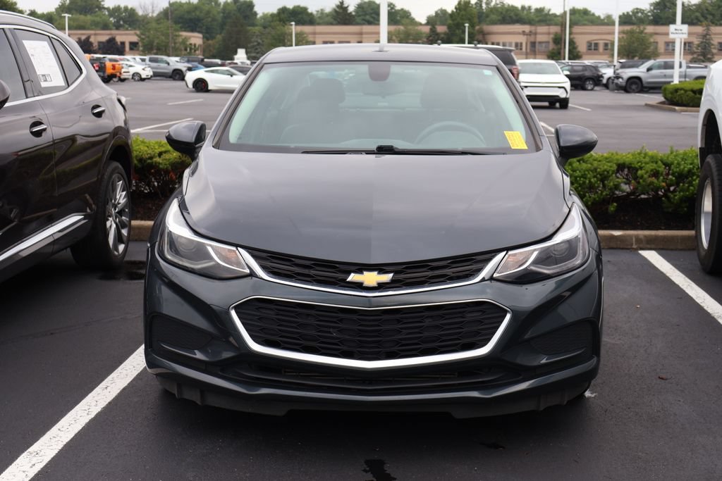 Used 2017 Chevrolet Cruze LT FWD image 2