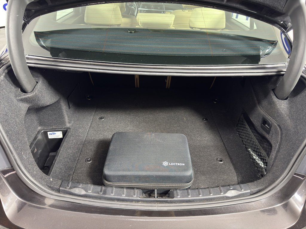 Used 2017 BMW 330e image 35