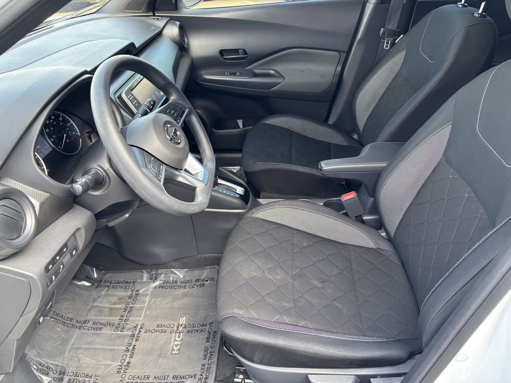 Used 2020 Nissan Kicks S image 12