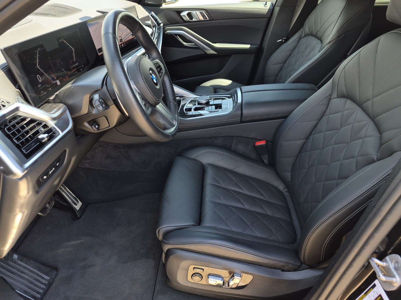 Certified 2026 BMW X6 xDrive40i AWD/4WD image 13