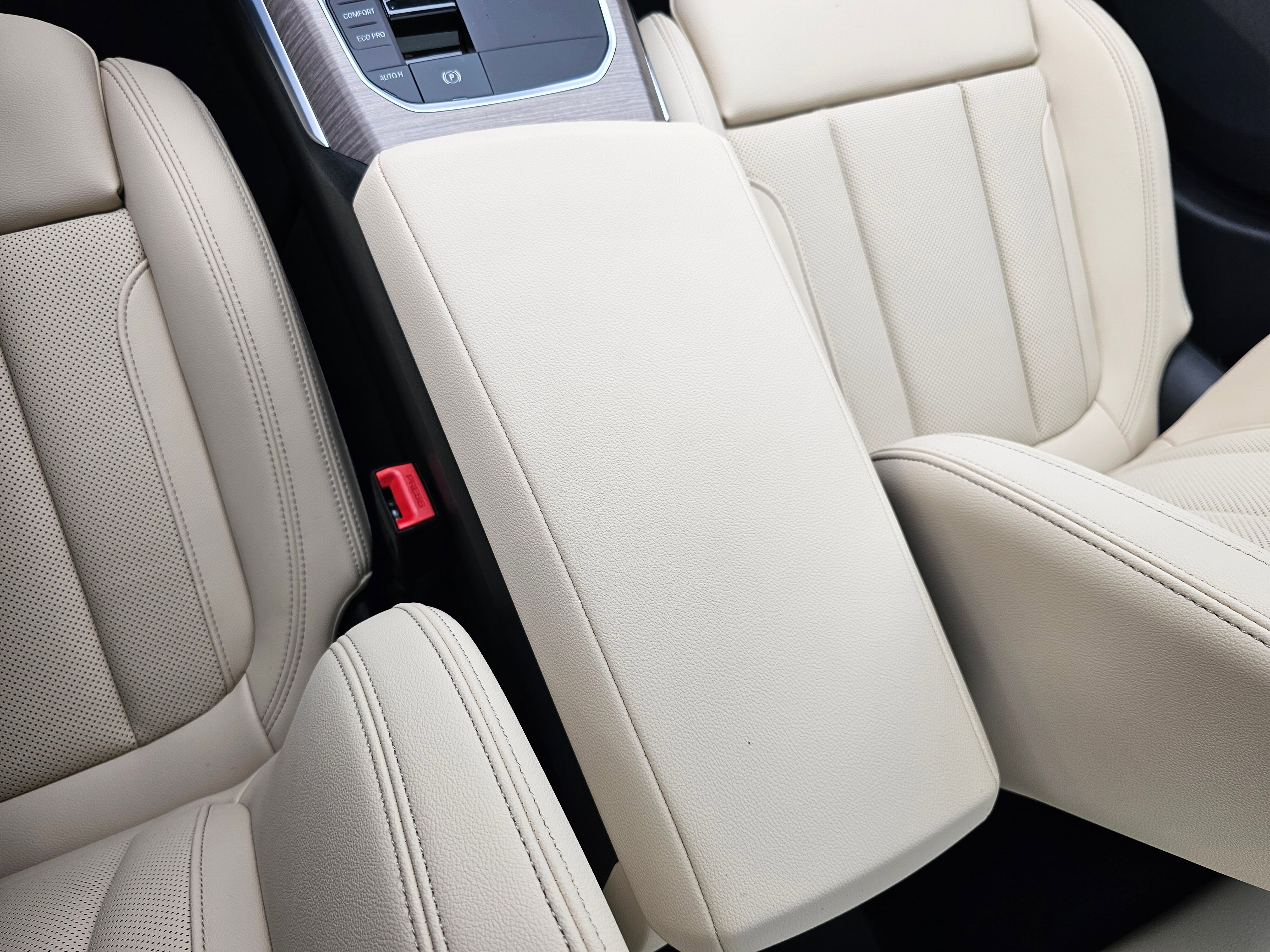 New 2026 BMW 330i xDrive Sedan w/ M Sport Package image 23