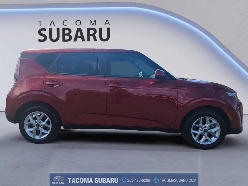 Used 2023 Kia Soul LX w/ LX Technology Package image 6