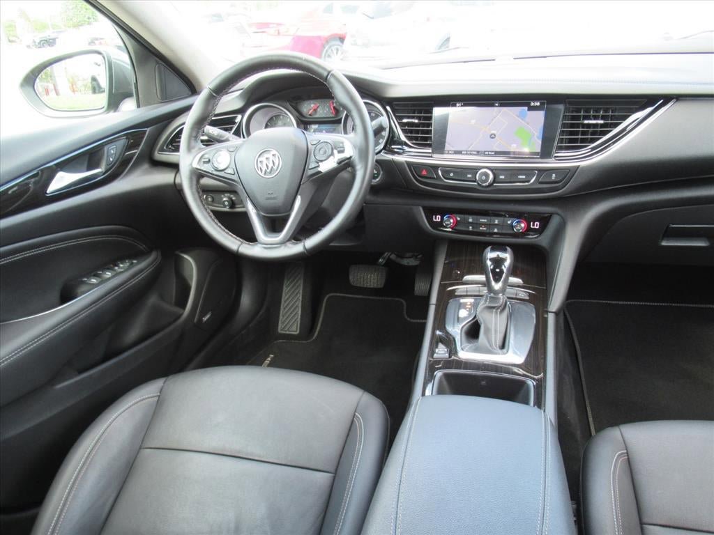 Used 2018 Buick Regal Essence w/ Driver Confidence Package #1 FWD image 13