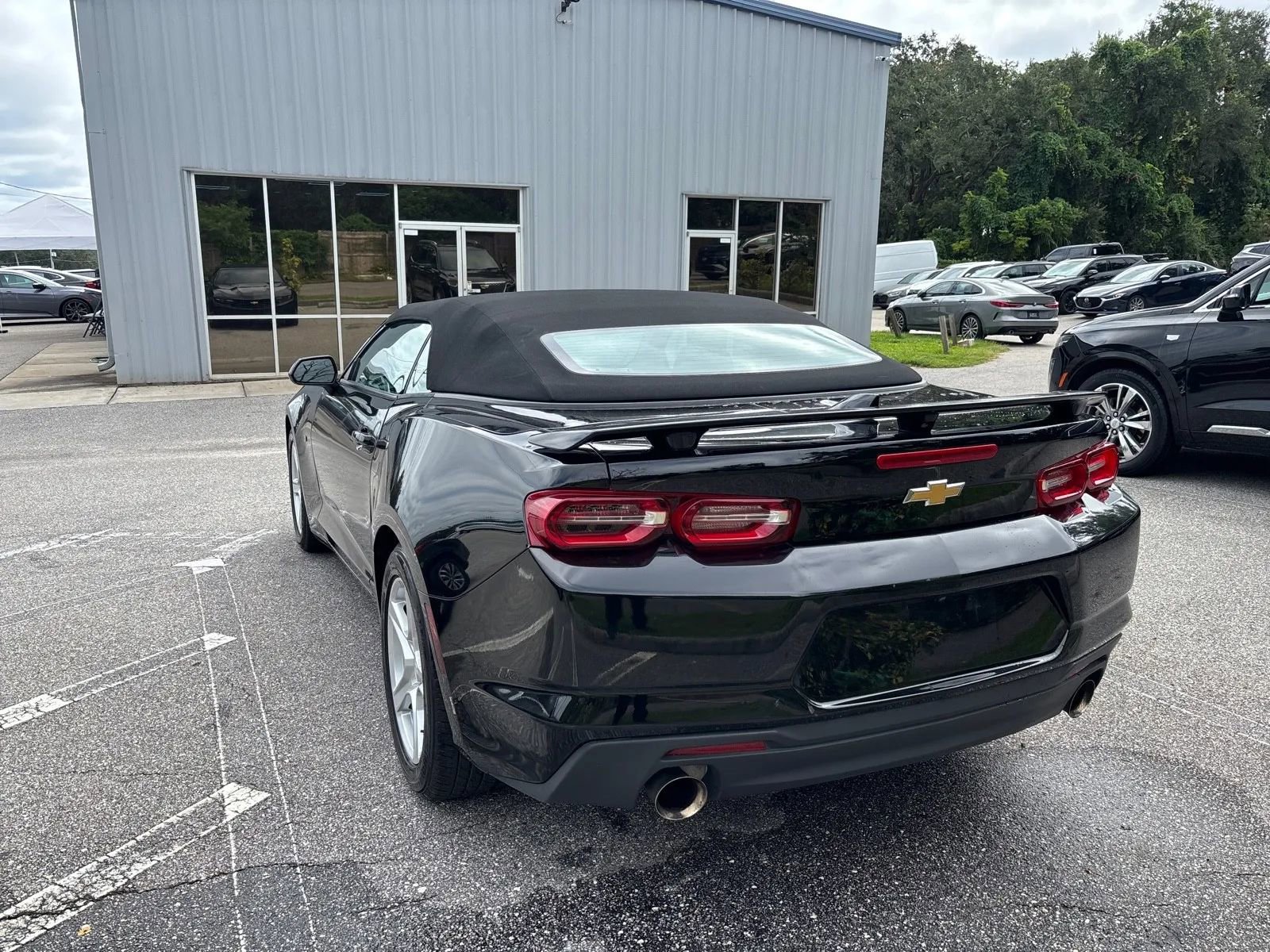 Used 2023 Chevrolet Camaro LT RWD image 7