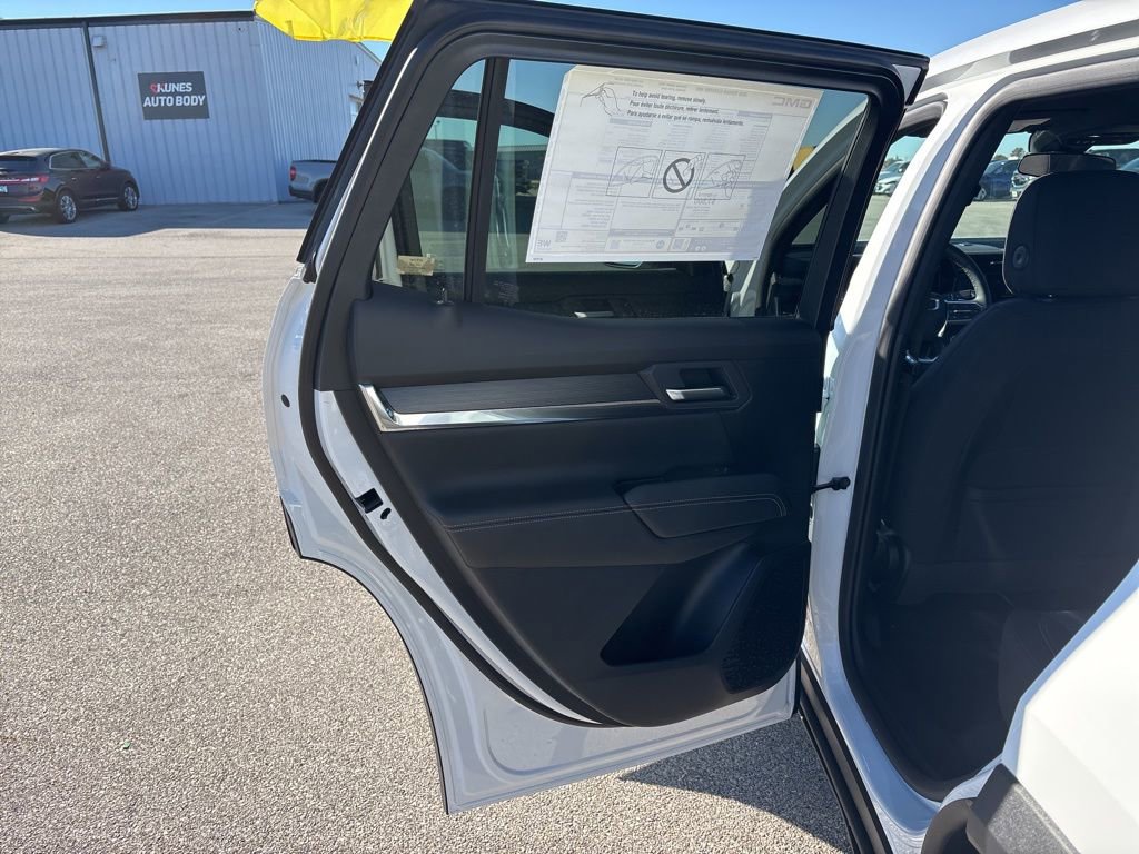 New 2026 GMC Terrain Elevation image 14