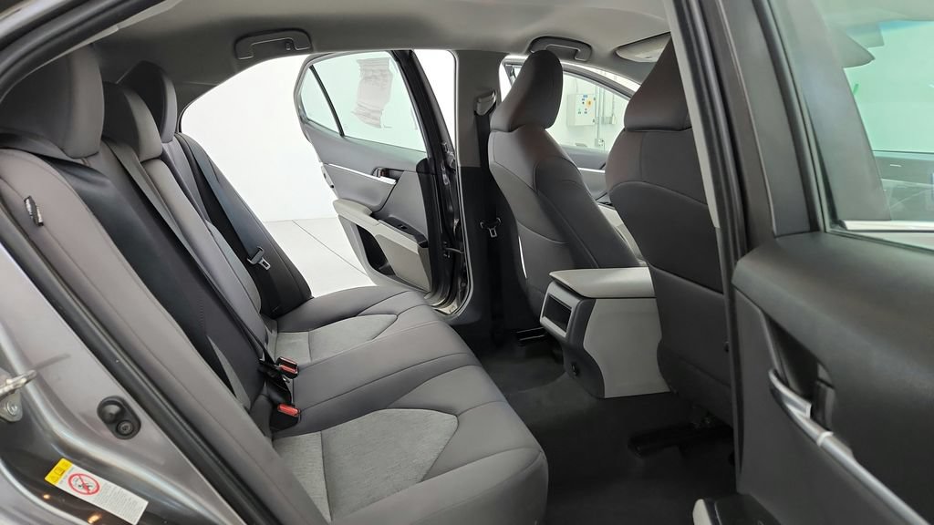 Certified 2018 Toyota Camry LE FWD image 18