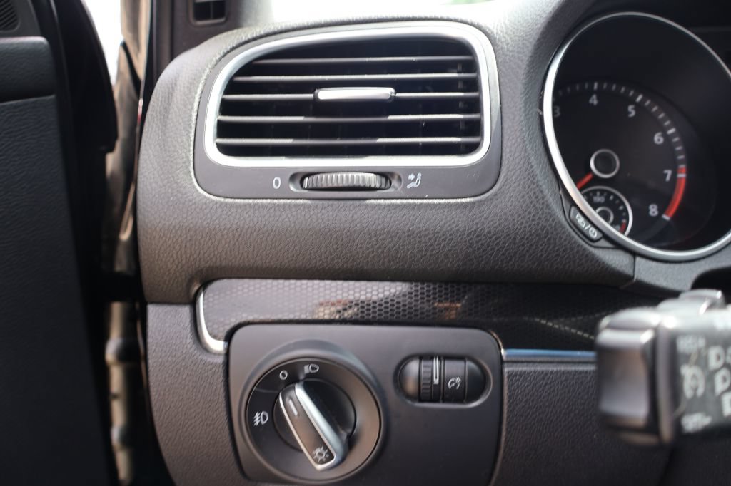 Used 2013 Volkswagen GTI Driver's Edition FWD image 28
