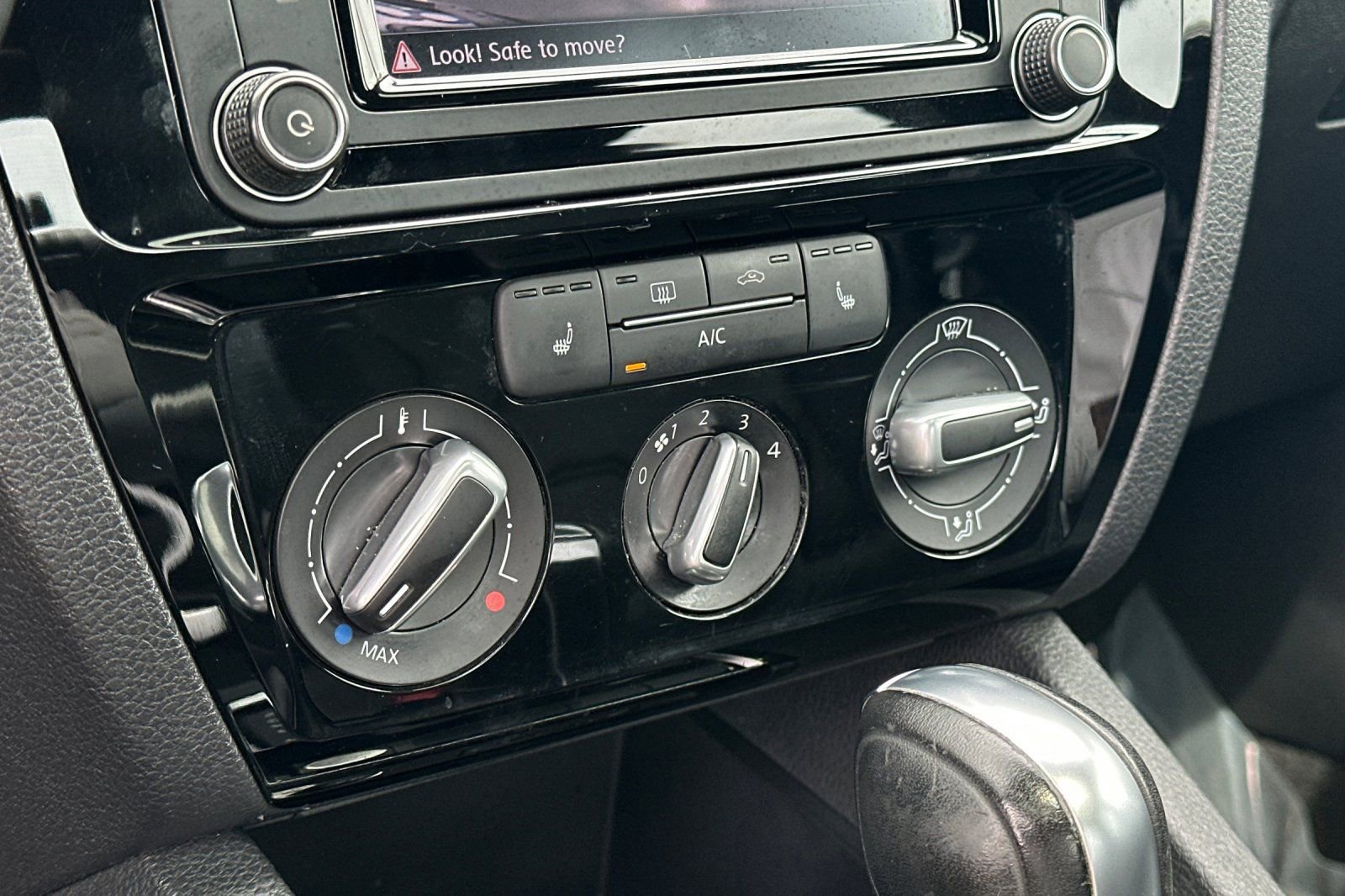 Used 2018 Volkswagen Jetta Sport image 25