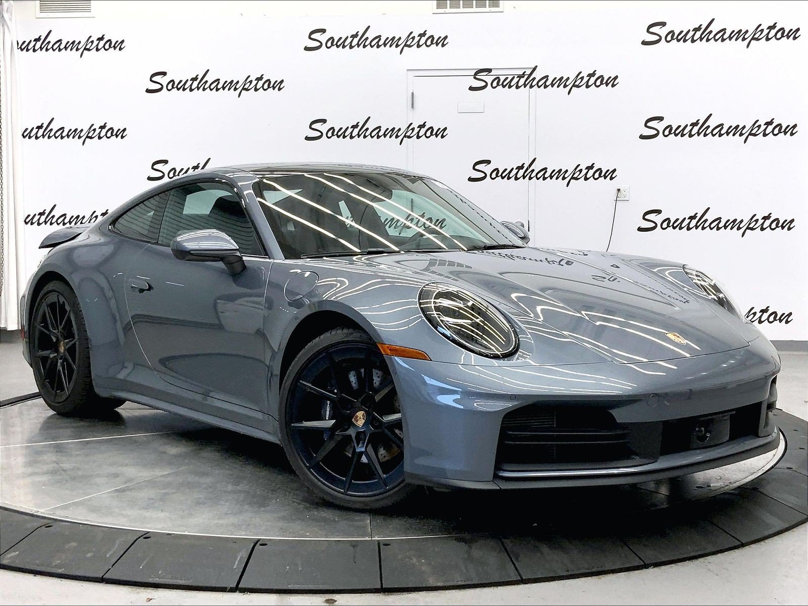 Certified 2026 Porsche 911 Carrera RWD image 9