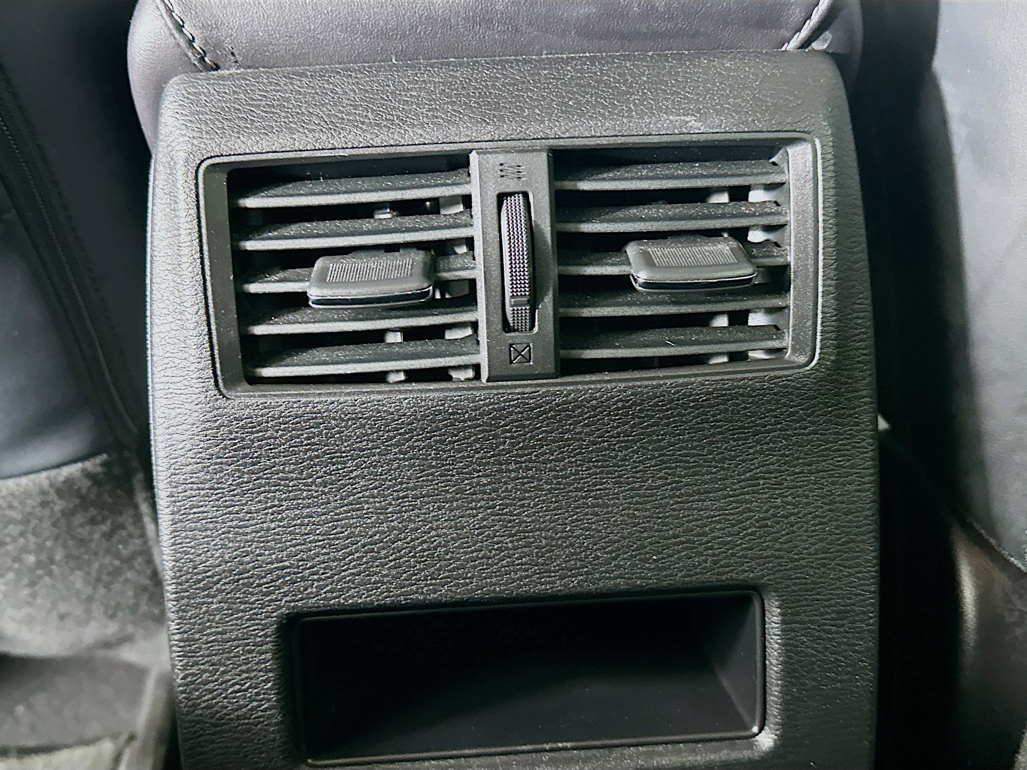 Used 2025 Mitsubishi Outlander SE AWD/4WD image 28