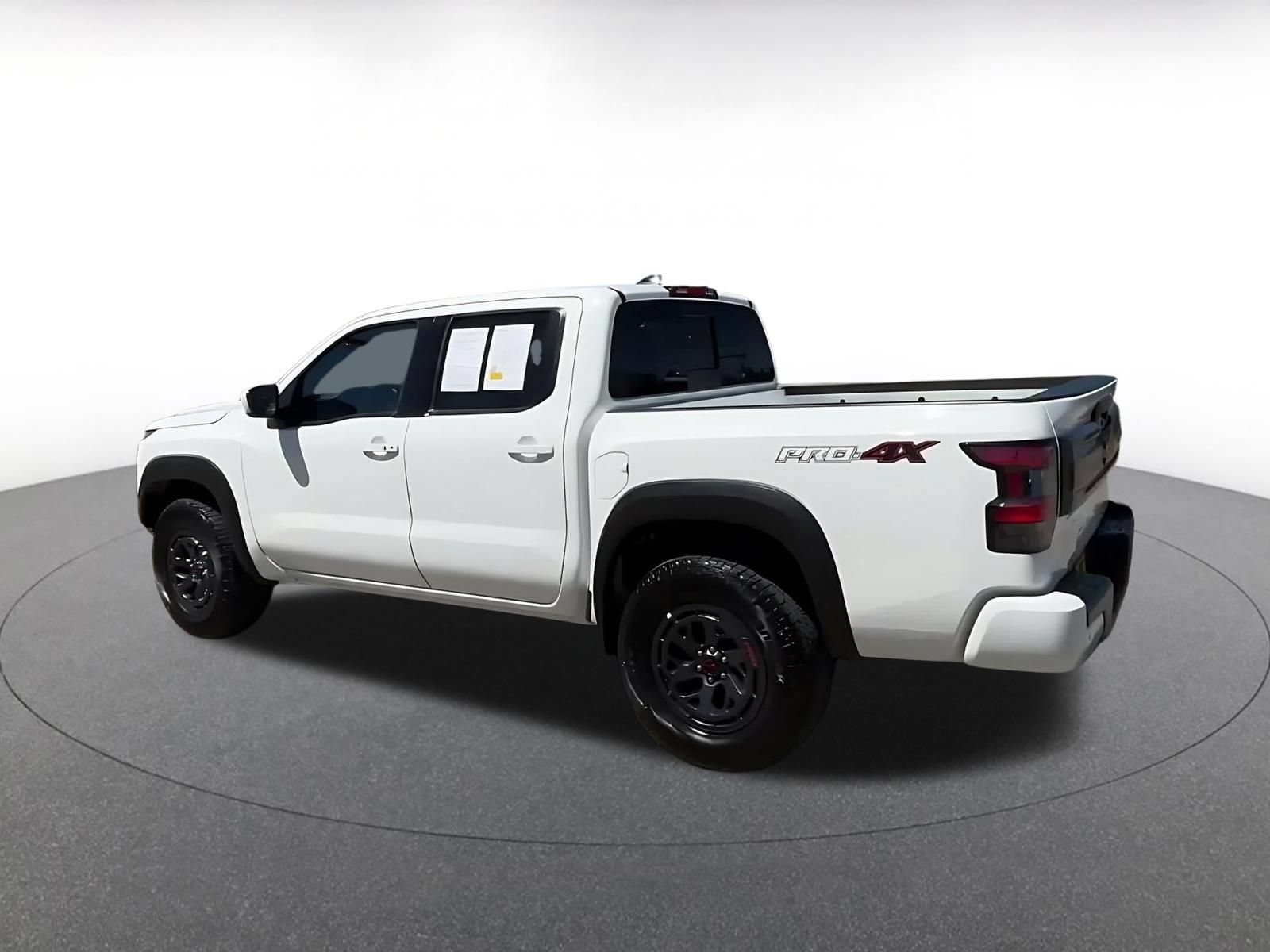 Used 2026 Nissan Frontier PRO-4X AWD/4WD image 9
