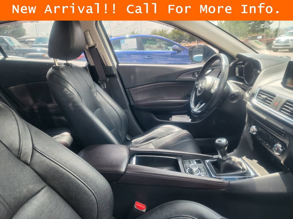 Used 2017 MAZDA MAZDA3 Grand Touring FWD image 8