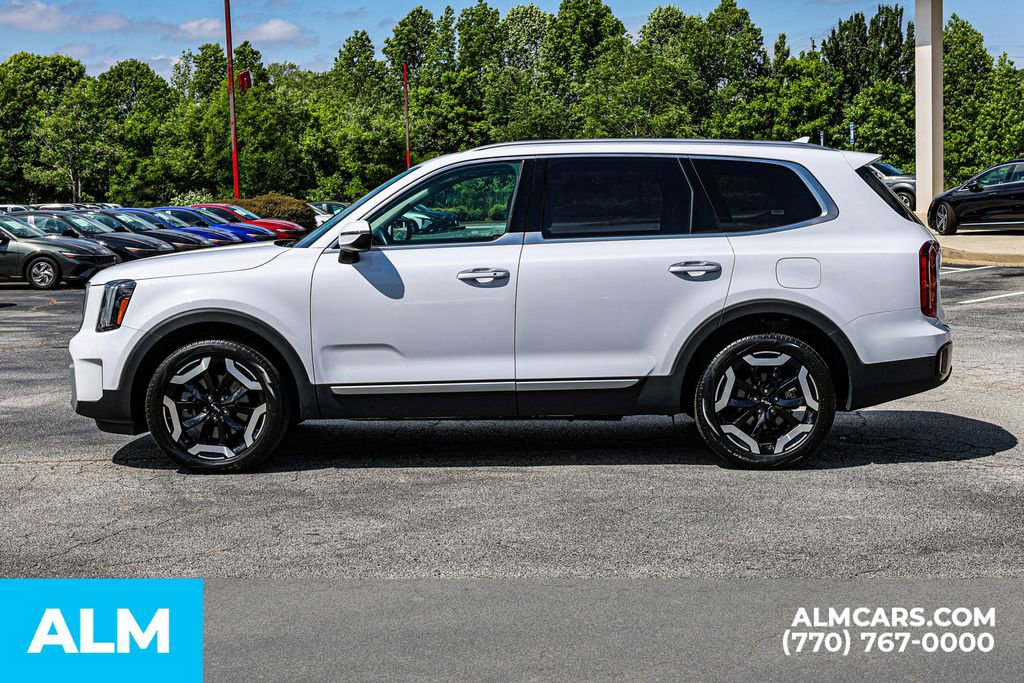 Used 2025 Kia Telluride S AWD/4WD image 9