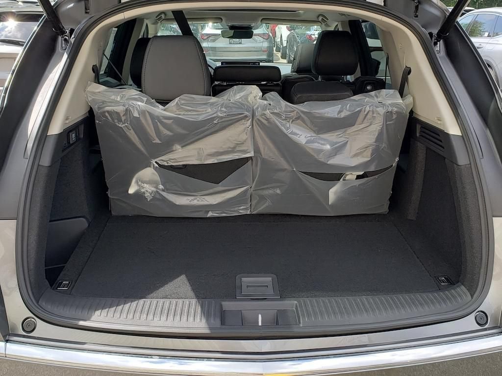 New 2026 Acura MDX SH-AWD image 4