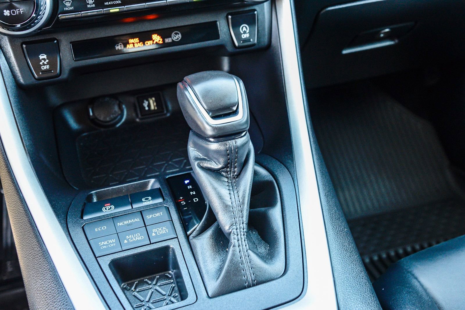 Certified 2024 Toyota RAV4 XLE Premium image 29