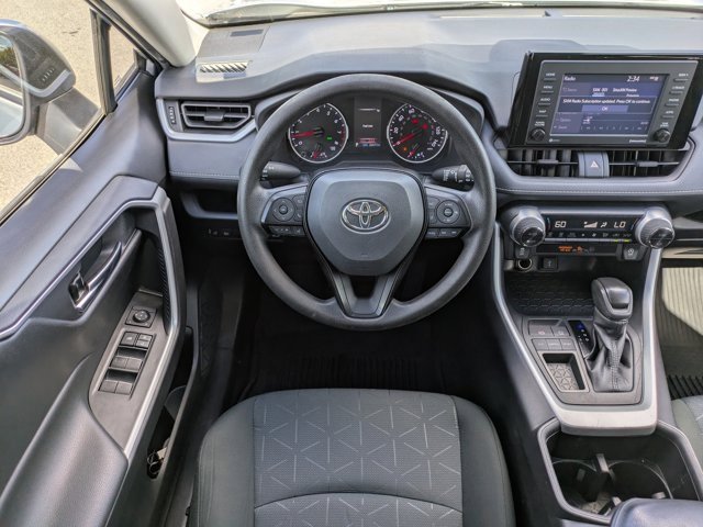 Used 2022 Toyota RAV4 XLE image 18