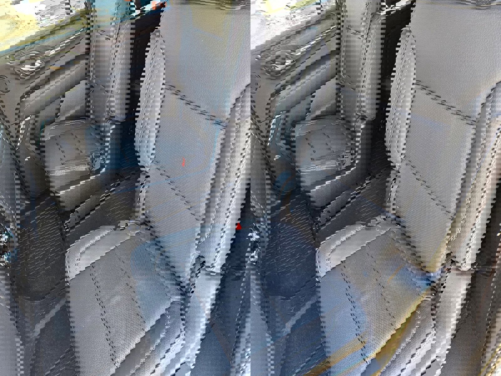 Used 2022 GMC Yukon XL Denali image 27