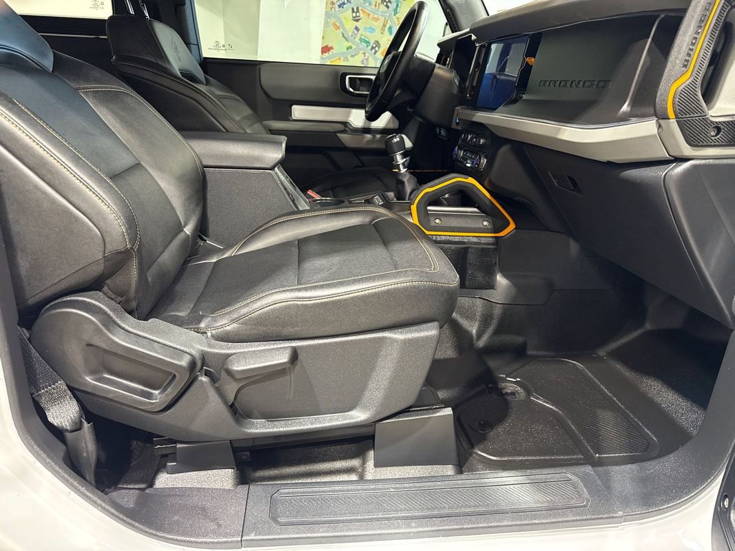 Used 2023 Ford Bronco Badlands image 87