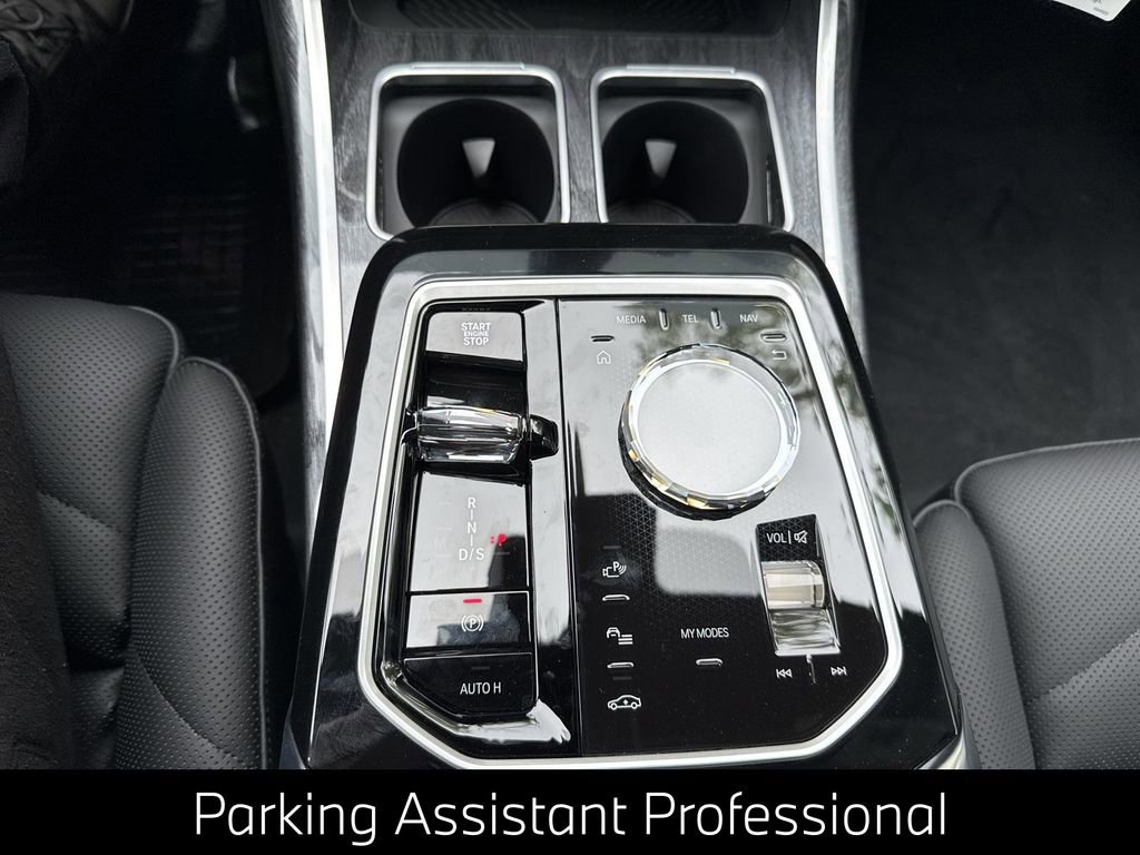 Certified 2025 BMW 740i xDrive image 25