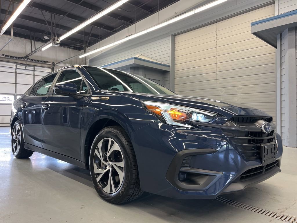 Used 2025 Subaru Legacy Premium image 1
