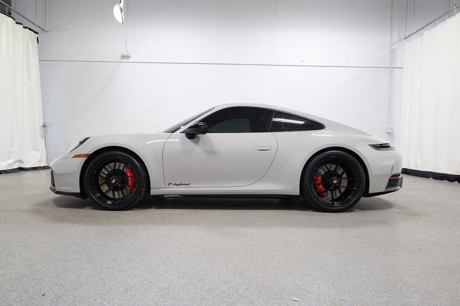 Used 2025 Porsche 911 Carrera 4 GTS AWD/4WD image 2