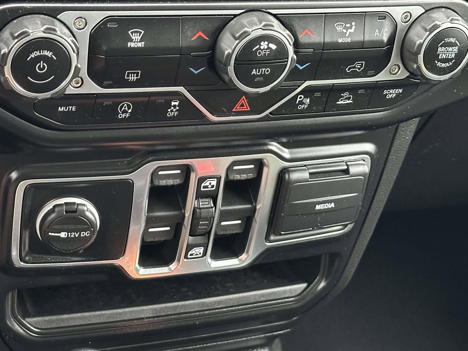 Used 2022 Jeep Wrangler Unlimited Sport image 12