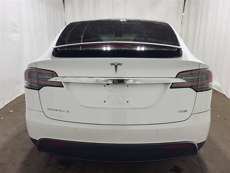 Used 2018 Tesla Model X 75D AWD/4WD image 3