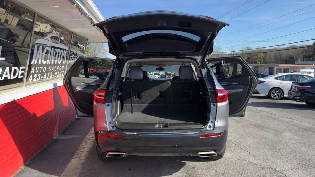 Used 2020 Buick Enclave Essence image 24