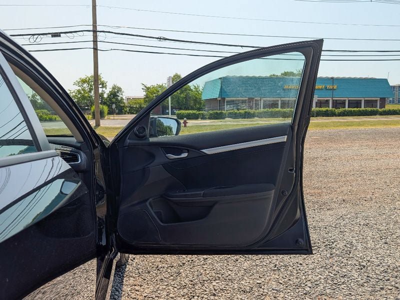 Used 2018 Honda Civic EX image 13