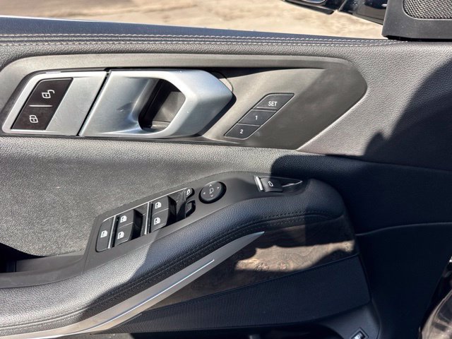 Used 2022 BMW X5 xDrive45e w/ Climate Comfort Package AWD/4WD image 15