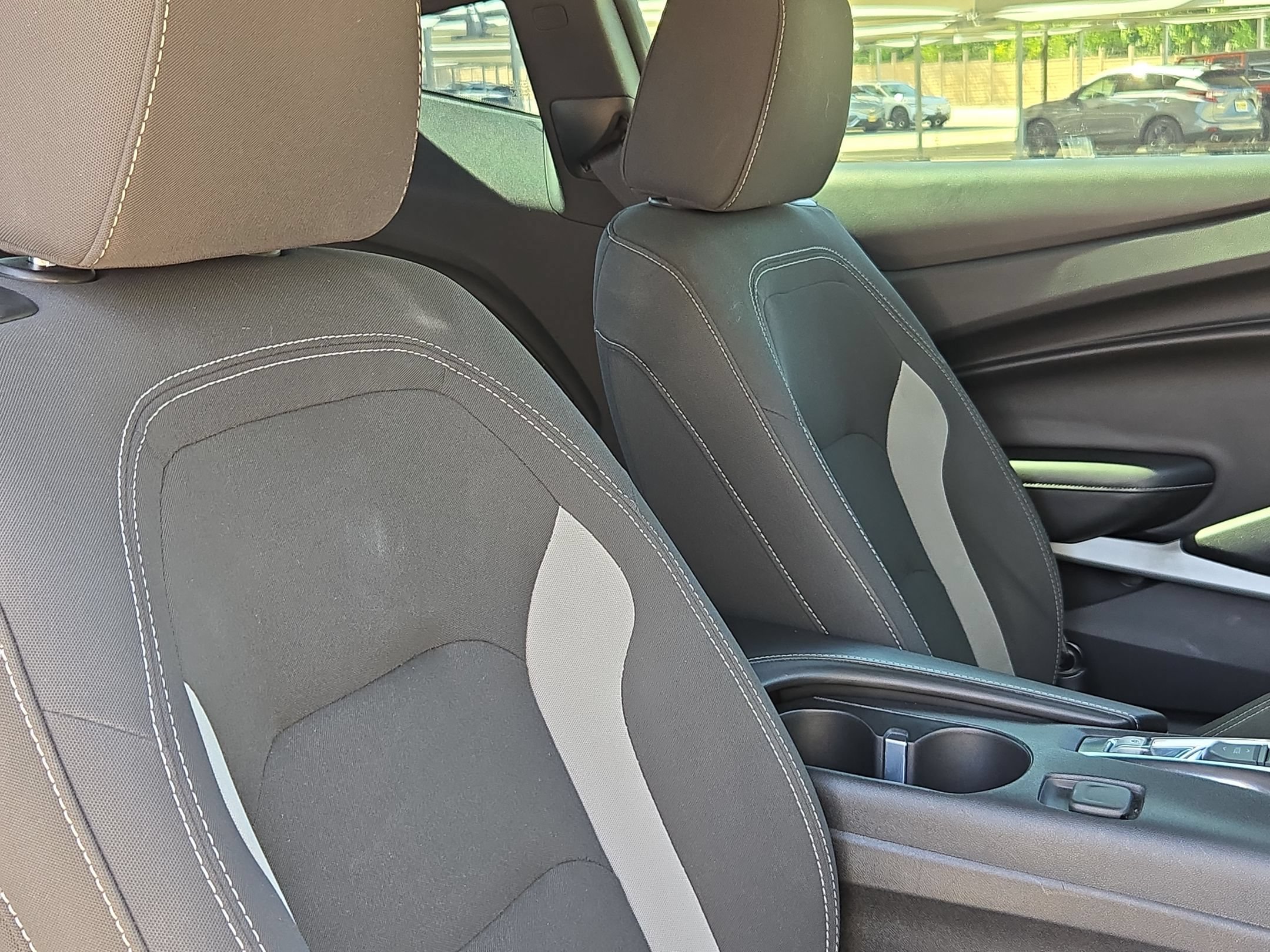 Used 2017 Chevrolet Camaro LT RWD image 27