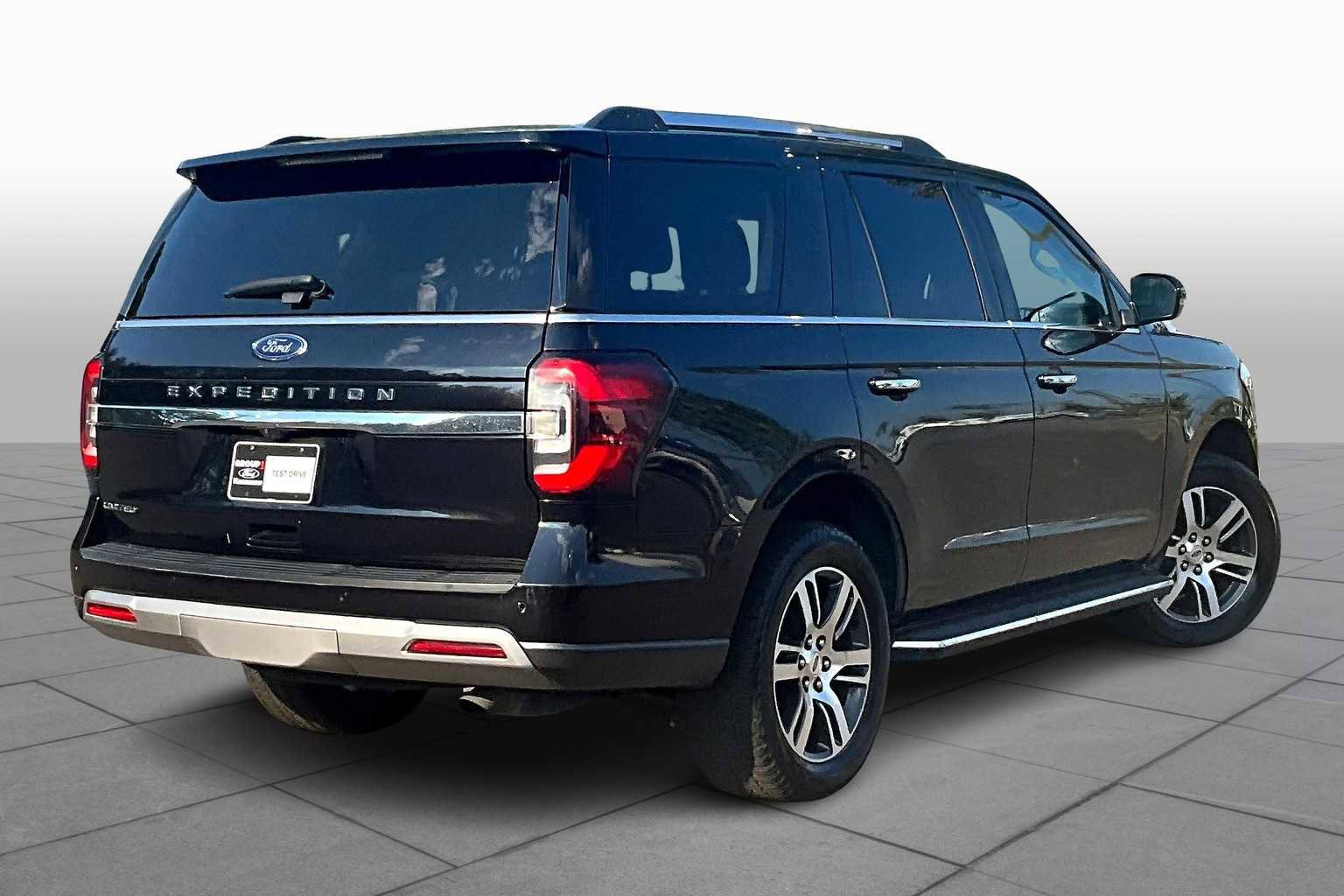 Used 2023 Ford Expedition Limited image 23