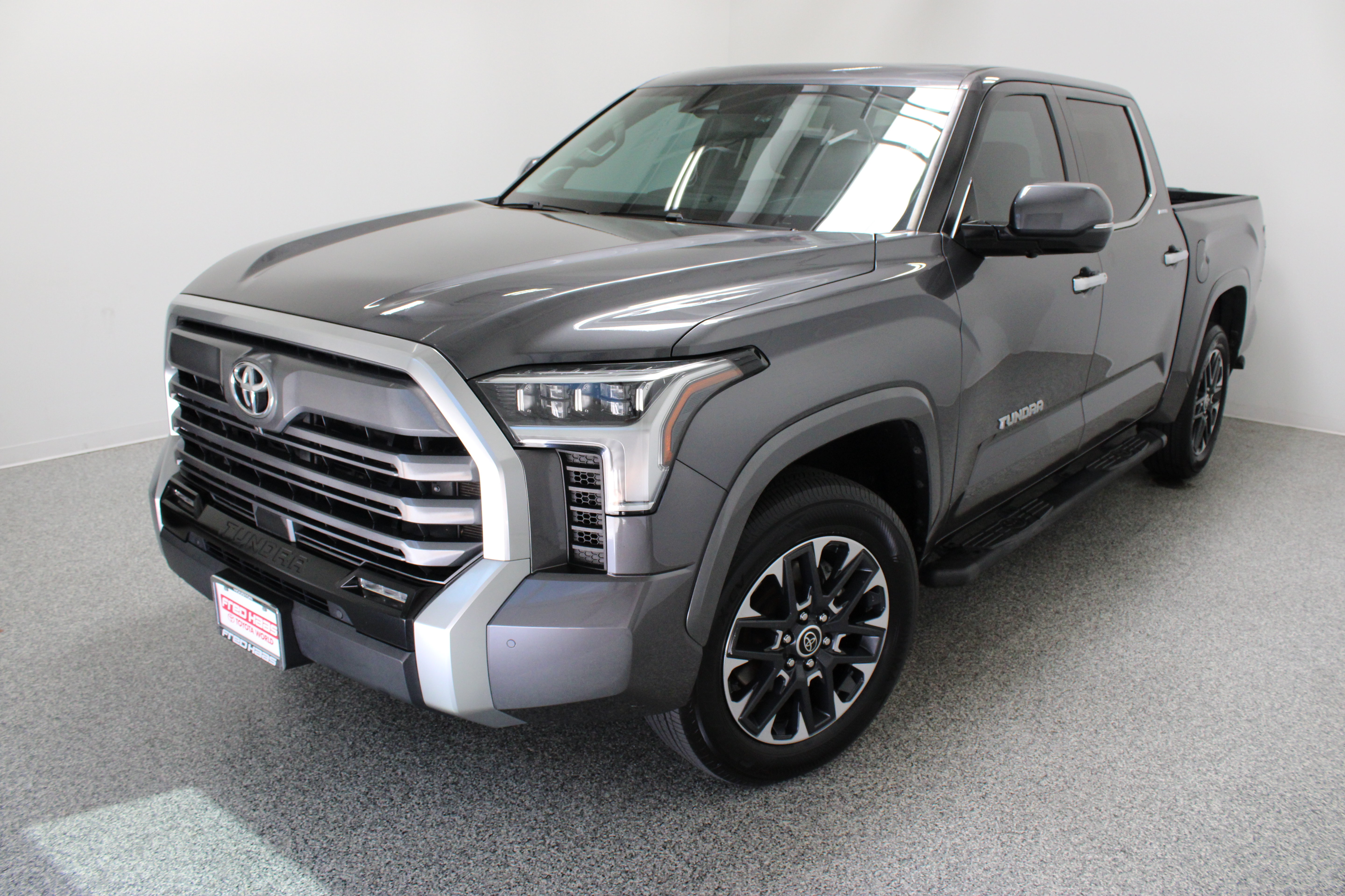Used 2024 Toyota Tundra Limited AWD/4WD image 2