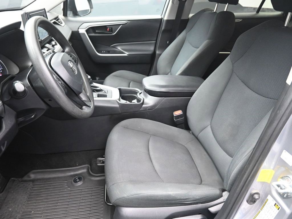 Used 2019 Toyota RAV4 LE w/ All Weather Liner Package image 18