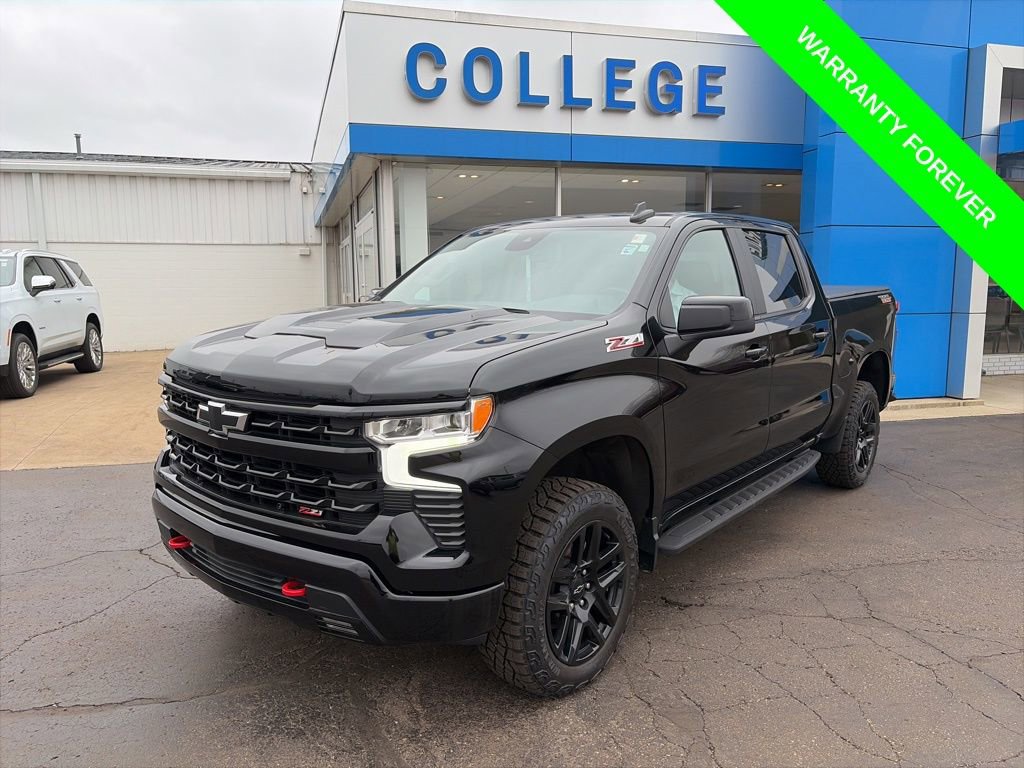 Used 2025 Chevrolet Silverado 1500 LT Trail Boss w/ Convenience Package II AWD/4WD image 1