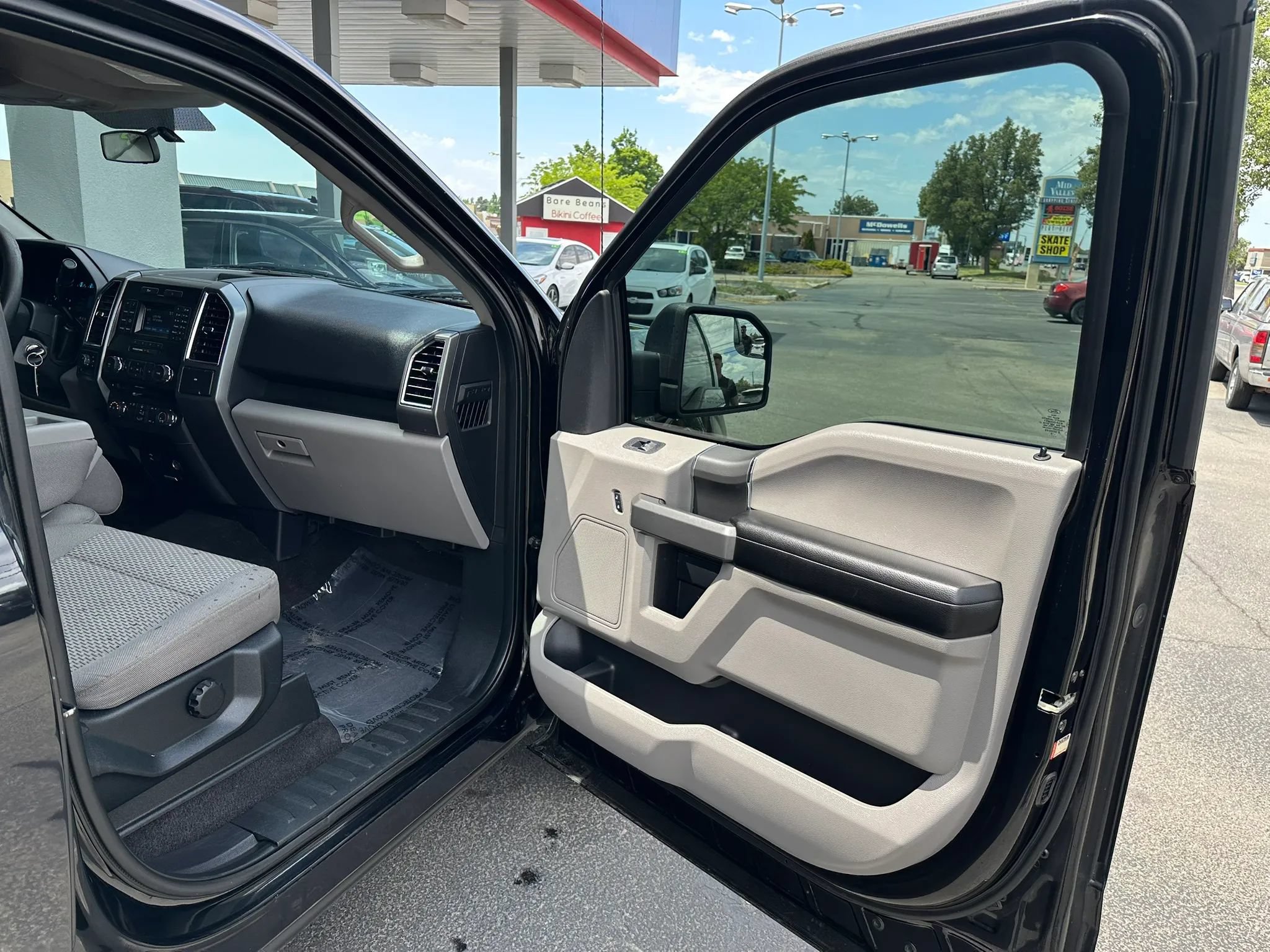 Used 2016 Ford F150 XLT w/ XTR Package AWD/4WD image 27