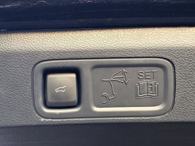 Certified 2024 Ford Expedition Platinum image 32