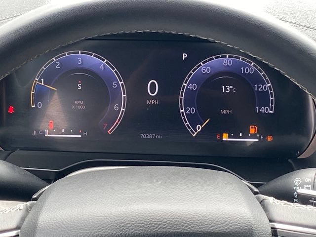 Used 2023 Jeep Grand Cherokee Limited AWD/4WD image 9