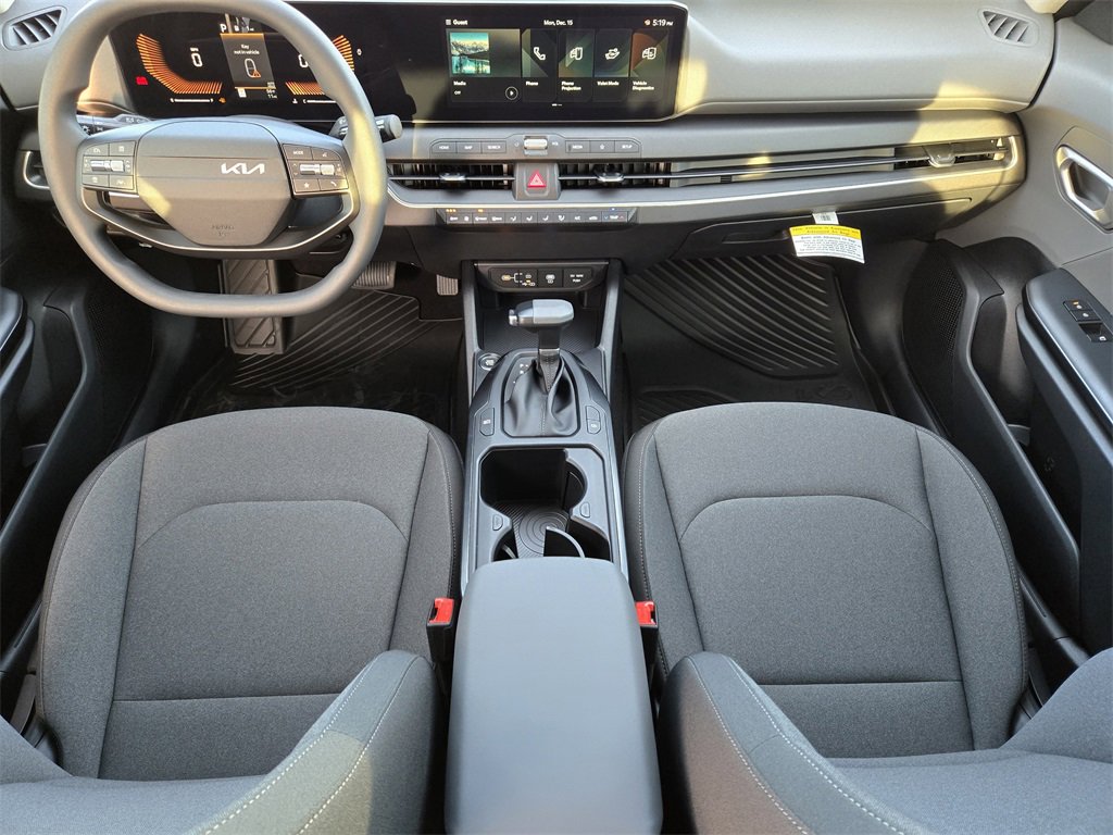 New 2025 Kia K4 LX image 18