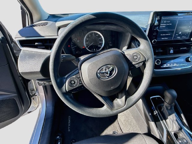 Used 2020 Toyota Corolla LE FWD image 16