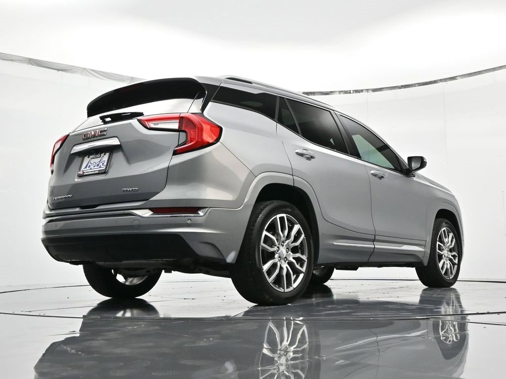 Used 2023 GMC Terrain Denali image 40