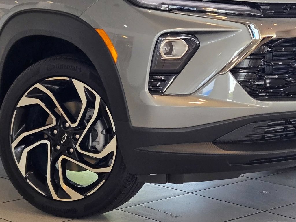 New 2026 Chevrolet TrailBlazer RS w/ Convenience Package AWD/4WD image 2